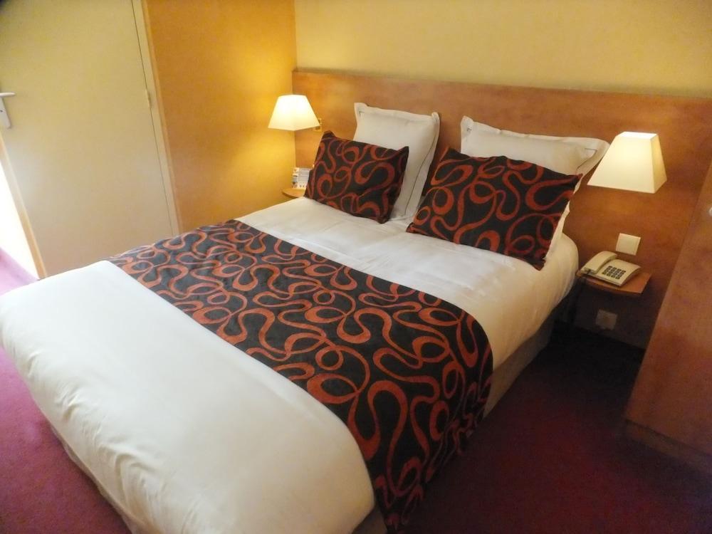 The Originals City, Hotel Regina, Perigueux Exterior photo
